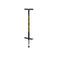 Svart Qu-Ax hoppstylta (Pogo Stick) med gul logotyp, avsedd för användare som väger 55–80 kg