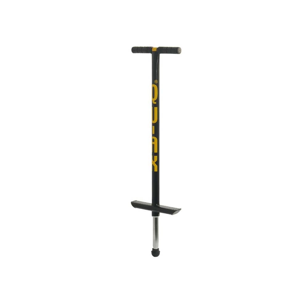 Svart Qu-Ax hoppstylta (Pogo Stick) med gul logotyp, avsedd för användare som väger 55–80 kg