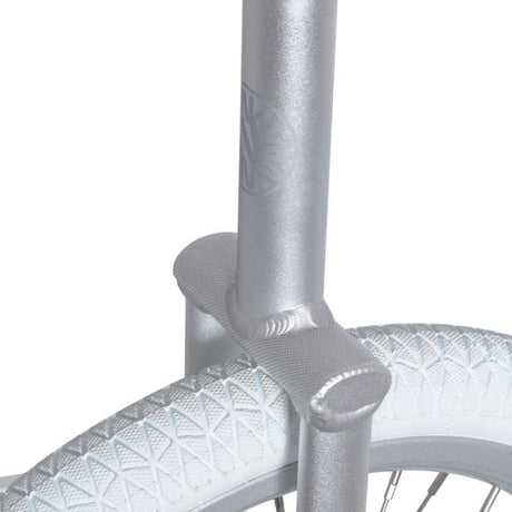 Extremt lätt ram för freestyle i aluminium på Nimbus Eclipse Pro 20" enhjuling