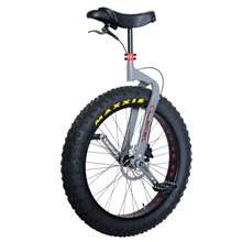 Nimbus Hatchet 26″ Muni – enhjuling med skivbroms, bred 4,8″-däck och robust ram för extrema förhållanden.